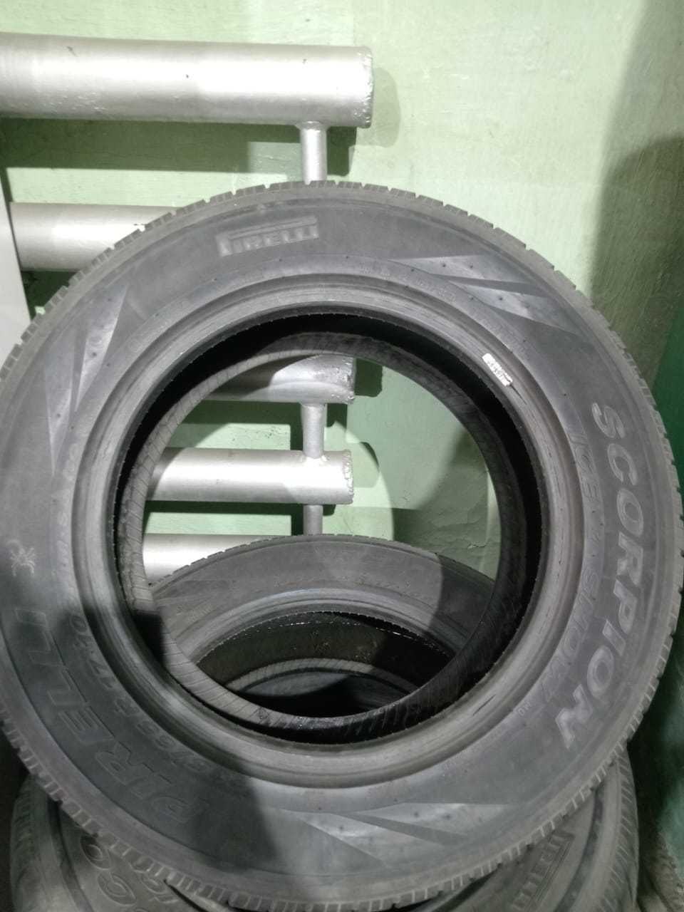 Продам комплект резины Pirelli