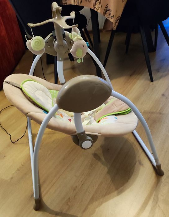 Leagăn bebeluși electric