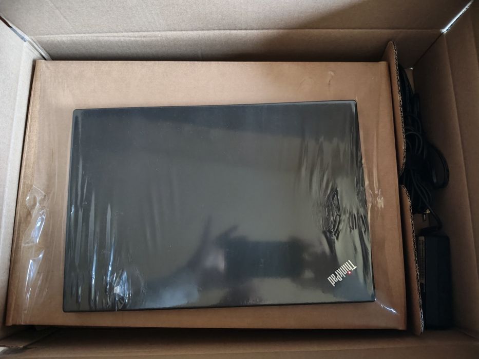 Laptop i7-6600u 8 gm RAM  Nou!