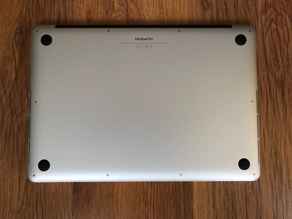 15.4 Retina Core i7 Apple MacBook Pro Mid 2015 16GB RAM/256GB SSD/Iris