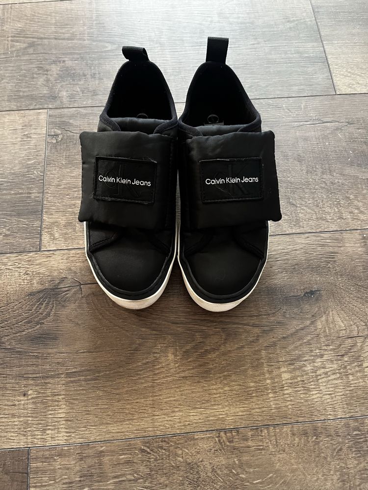 Обувки Calvin Klein