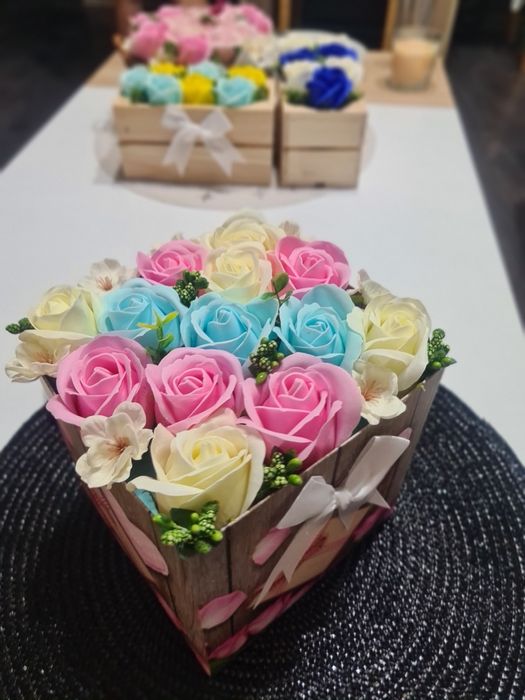 Ароматни кутии с неувяхващи рози