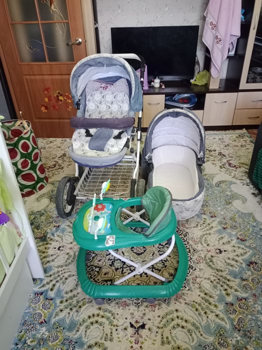 Детская коляска. 2в1 в отличном состоянии.