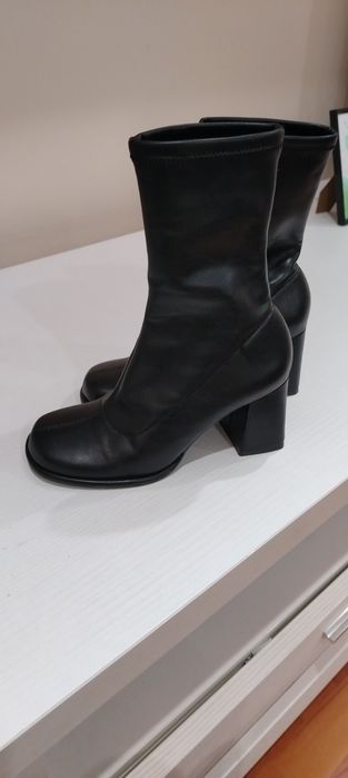 Ghete Bershka, mărimea 36