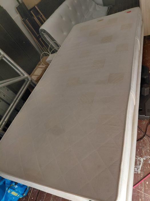 Електрическо медицинско легло