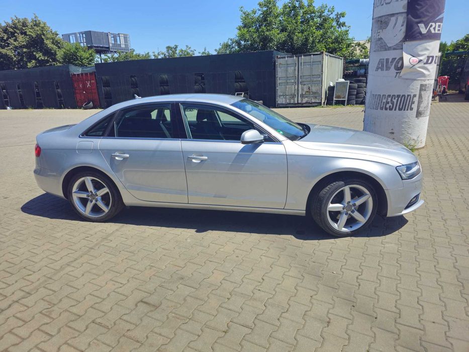 Audi A4   TFSI   an fabricatie 2013