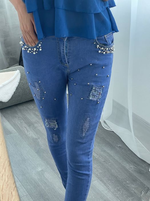 vând haine in stare foarte buna!