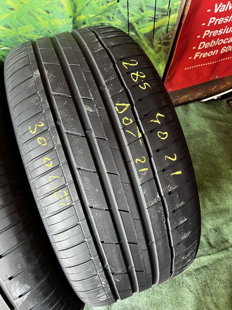 285 40 21 hankook vara
