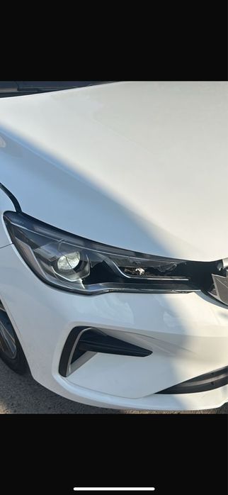 Фара на Geely Emgrand