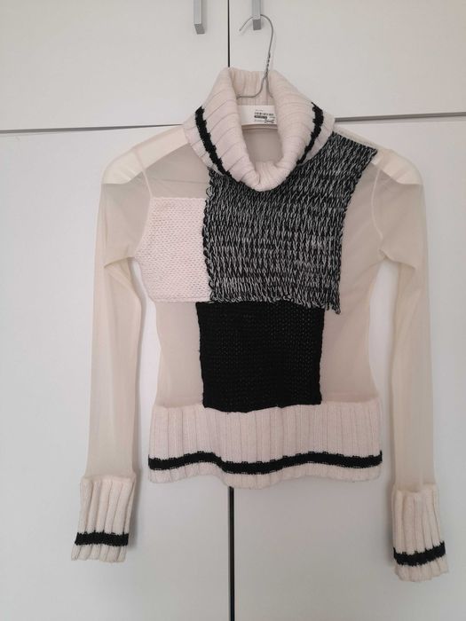 Блуза с поло яка и тюл