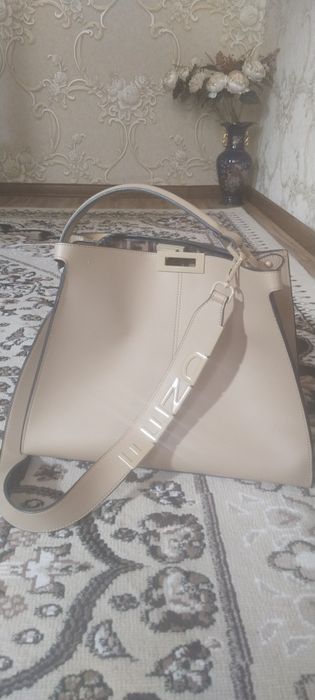 Продаётся большая сумка Fendi
