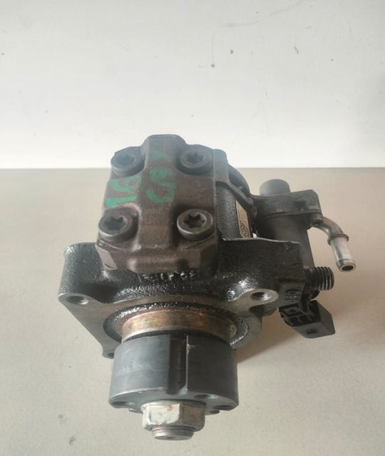 Pompe înalte 1.6 tdi 03l130755e01 Skoda Octavia a 2-a generatie