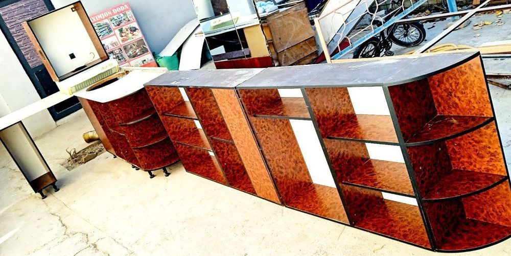 Продам свои кухонные мебели очень хорошее состояние прочный материал