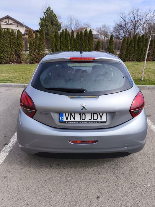 Peugeot 208 (August 2019) ,1.2 aspirat.