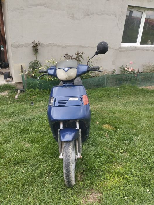 Vând scuter malaguti 49 cc