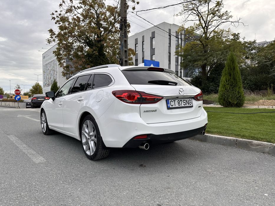 Vând Mazda 6 din 2013, complet echipată.