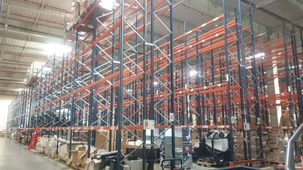 Rafturi metalice industriale