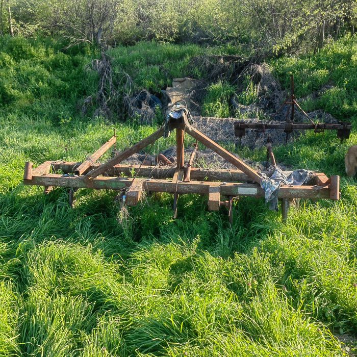 Инвентар -Селскостопанска техника!