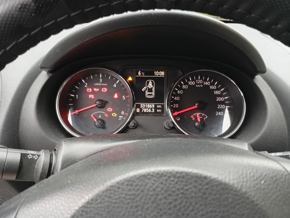 nissan qashqai an 2010