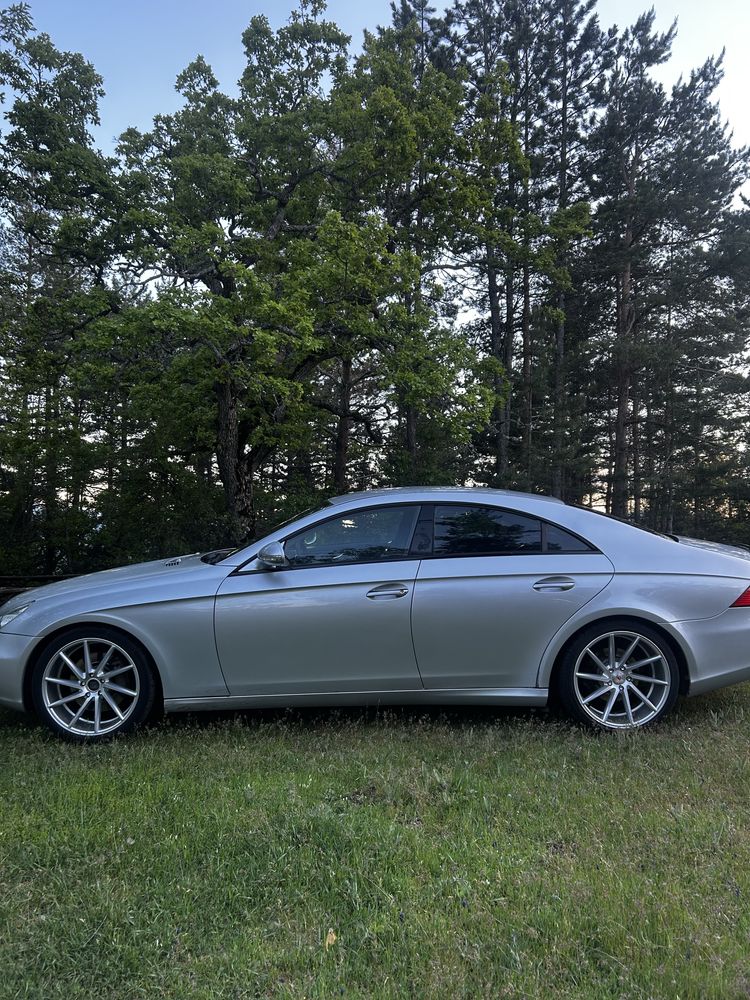 Продавам Mercedes CLS 500, 306, W219