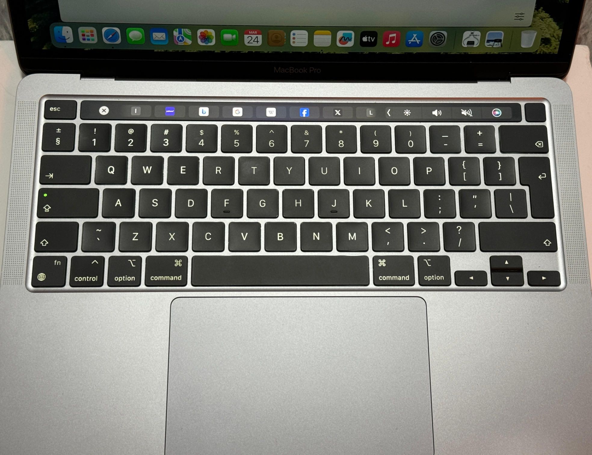 MacBook Pro 13.3 i7, 32GB ram, ssd 1TB, Foarte rar!
