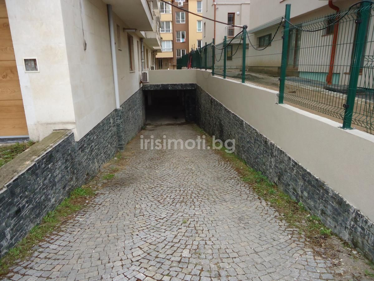 Продава се Двустаен апартамент в София, Манастирски ливади - 100 кв.м за 1940 €/кв.м - Снимка #9