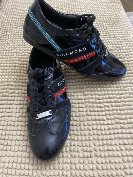 Красивая обувь Richmond