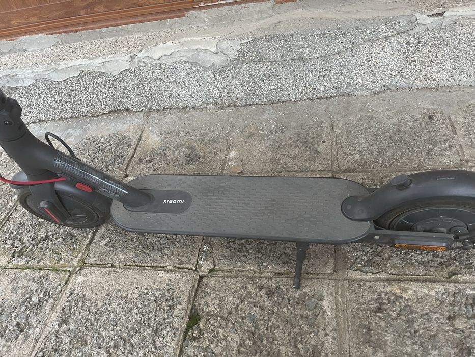 Продавам електрическа тротинетка xiomi electric 3 lite