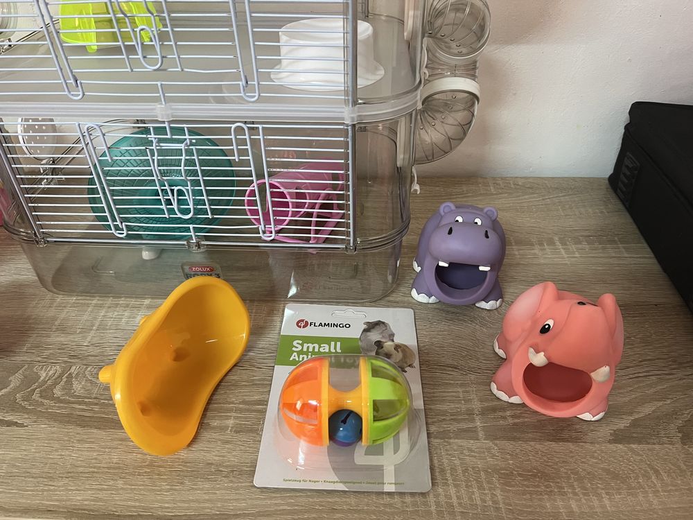 Vând cușcă mare hamsteri+accesorii