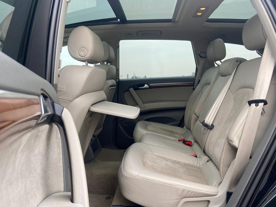 AUDI Q7 3.0tdi / 7locuri /panoramic/4x4/BOSE