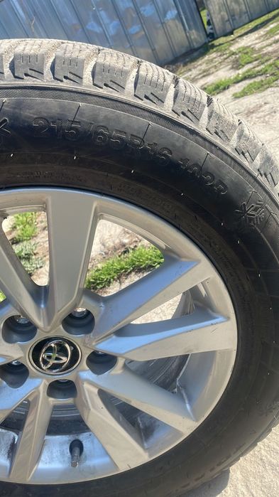 Продам срочно  комплект  с дисками