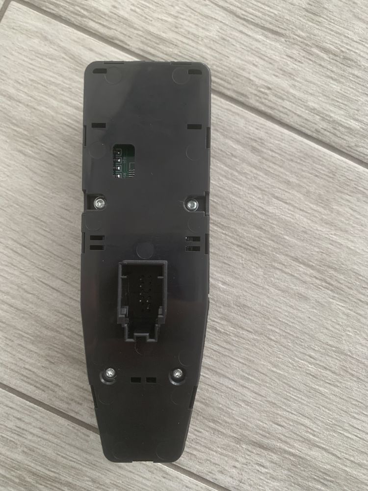 Vand consola butoane geamuri bmw  f10