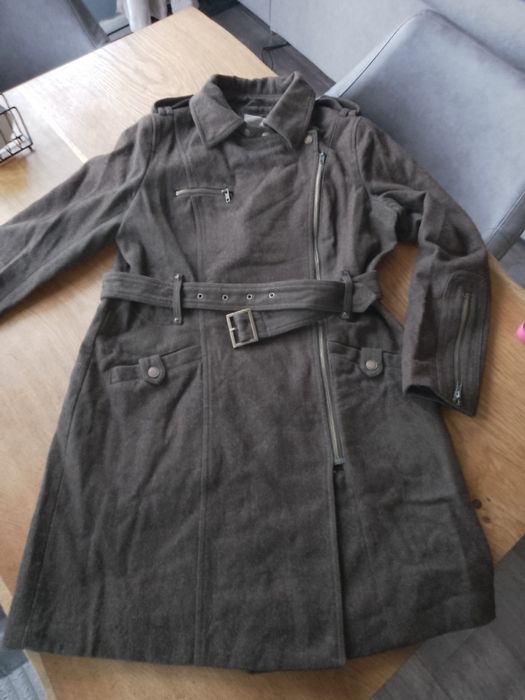 Вълнено маслено зелено палто размер 42, Л