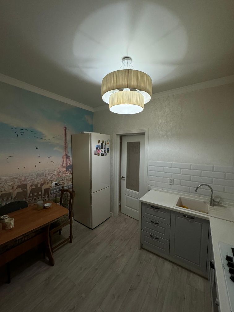Продам 3х.к.кв. 8 мкр. 101 стр бр 6 Обк.дом