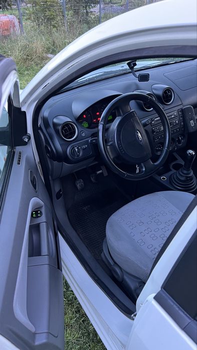 Ford Fiesta 2002 1.4 masina ieftina