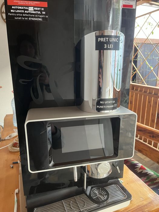 Vand automat cafea rheavendors xm si necta ferrara
