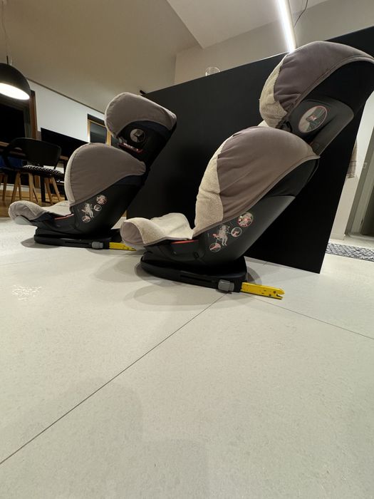 Maxi-Cosi 2бр. столчета за кола