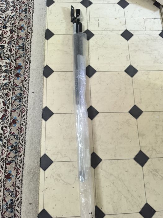 Damas orqa eshigi amortizatori / амортизатор двери багажника Damasa