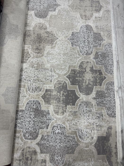 Продам ковер в отличном состоянии