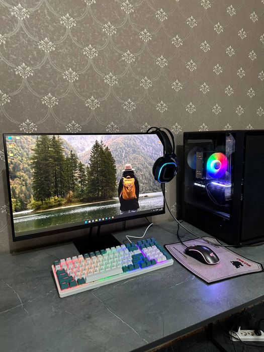 Kompyuter PC holati yangi. srochni sotiladi