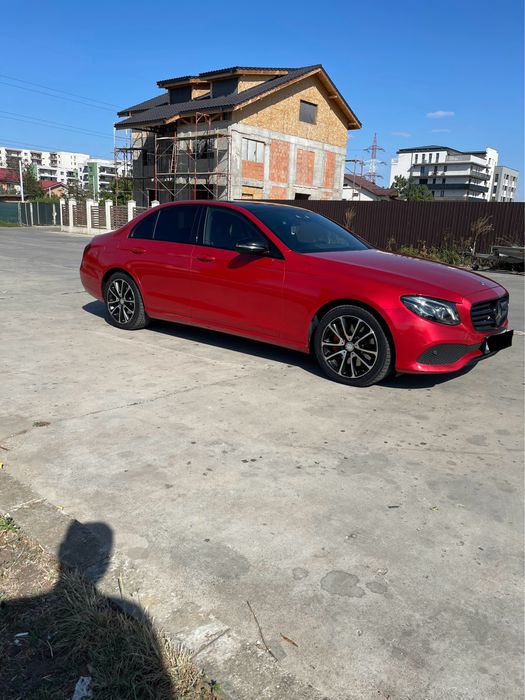 Mercedes-Benz E 220 • Perne• 9 G Tronic• Head up Dispaly
