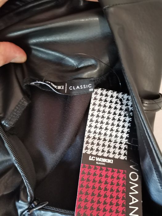 Нови кожени поли Zara, Waikiki М размер