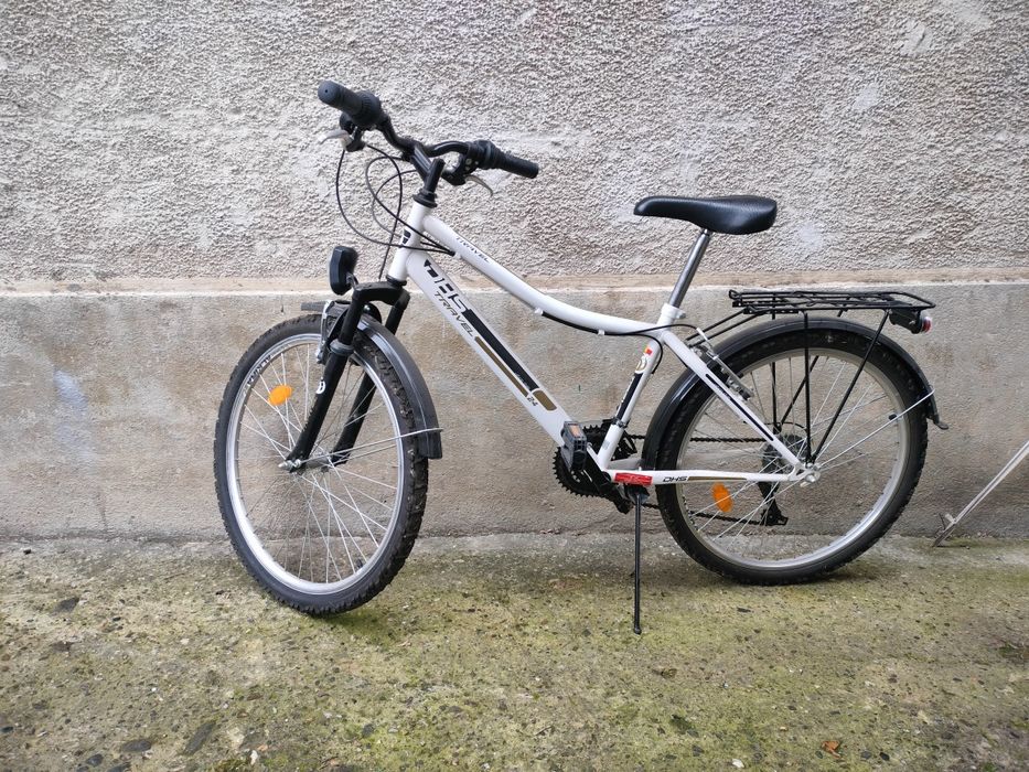 Bicicleta cu roți de 24