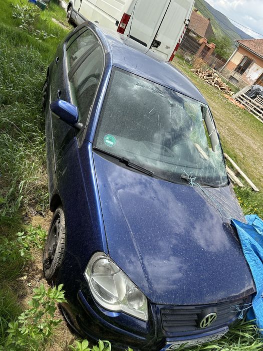 Vw polo avariat pentru dezmembrat