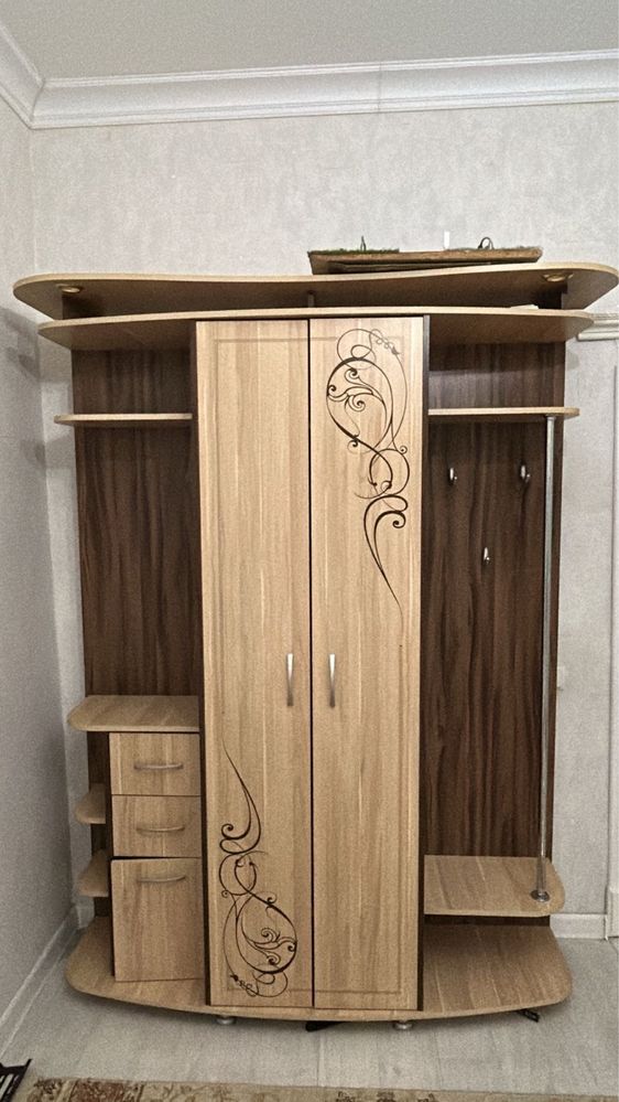 хороший шкаф.