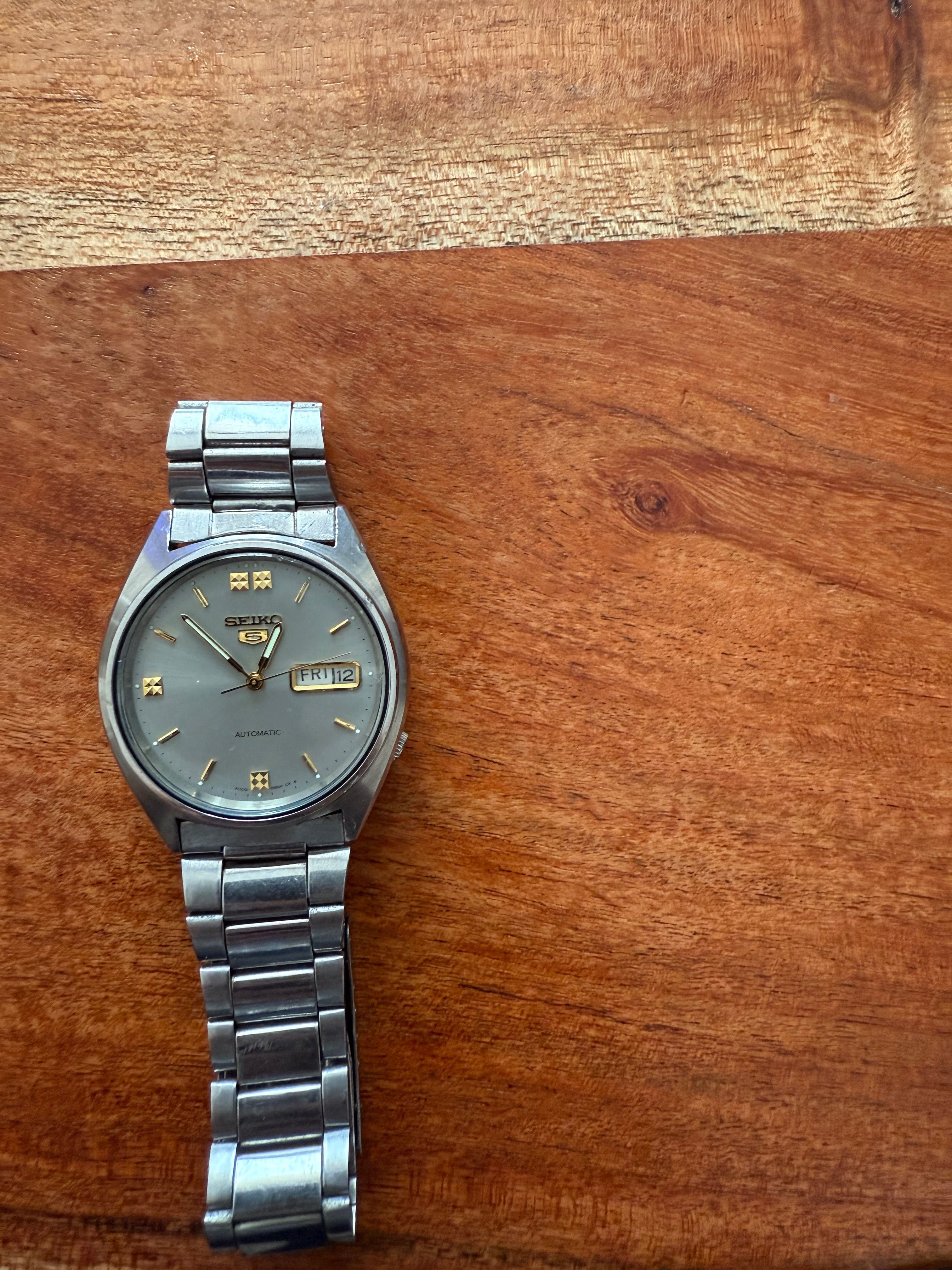 Часовник SEIKO 5 автоматичен