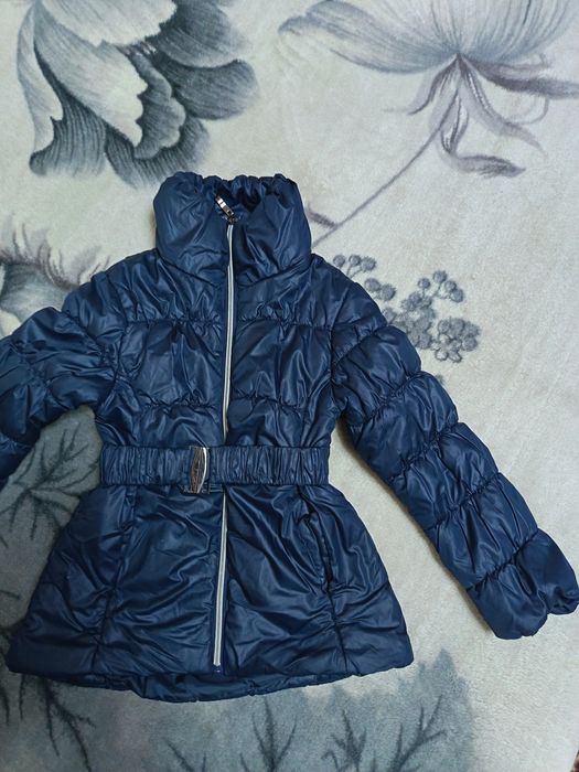 Куртка на девочку на 4-5 лет, рост 116см