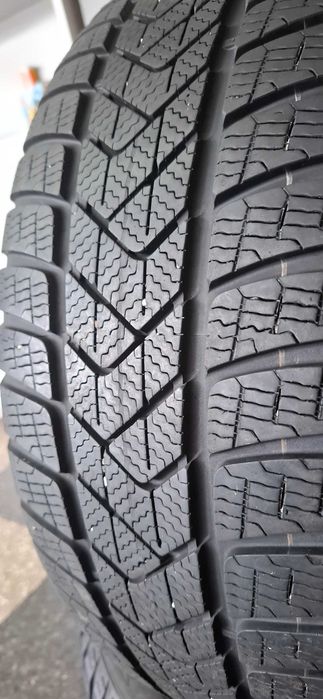 2бр. 225/45/17 Pirelli RFT 6.8mm грайфер, дот 21г. Безплатен монтаж