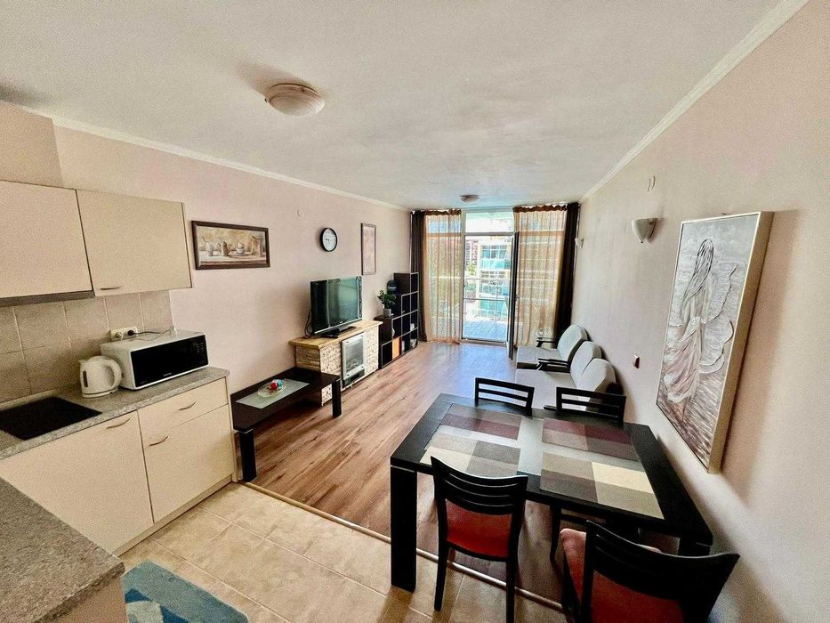 Продава се Двустаен апартамент в к.к. Слънчев бряг - 74 кв.м за 960 €/кв.м - Снимка #2