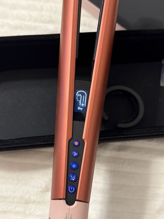 Dyson  Airstrait